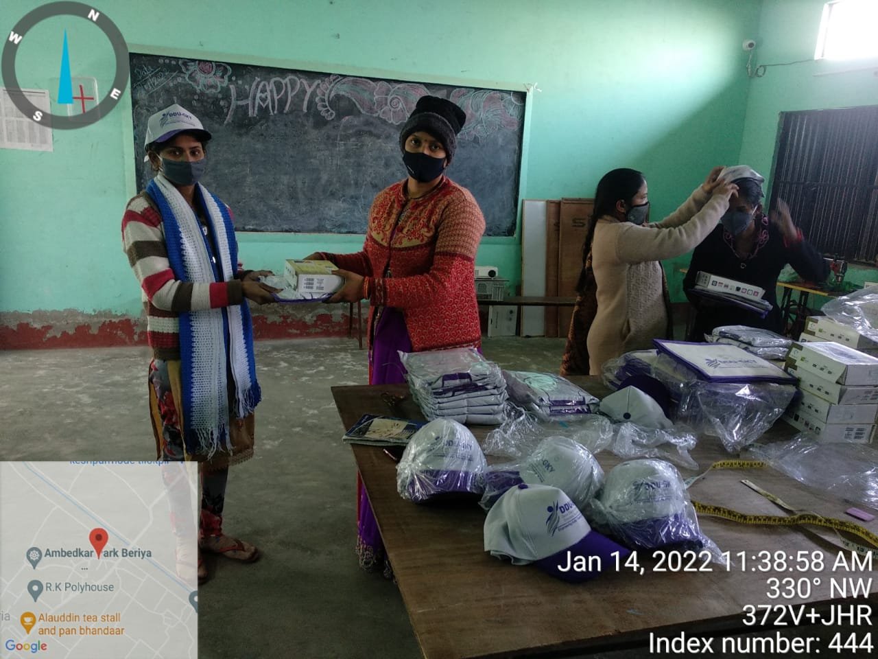 DDU-GKY Fashion Designing classroom activity